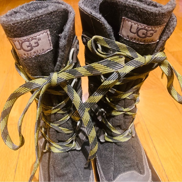 Ugg Baroness SNOW BOOTS - Picture 12 of 15